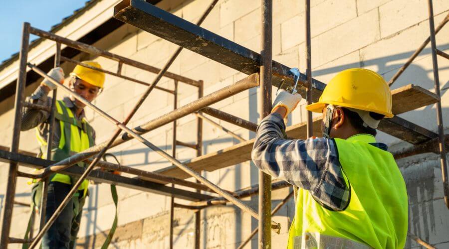 Professional gutter cleaning in Horton, KS